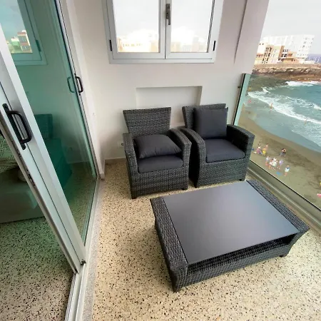 Hermoso Edificio Frente Al Mar Con Gran Terraza Y Hermosas Vistas Apartment