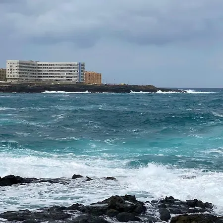 Hermoso Edificio Frente Al Mar Con Gran Terraza Y Hermosas Vistas * Las Palmas de Gran Canaria