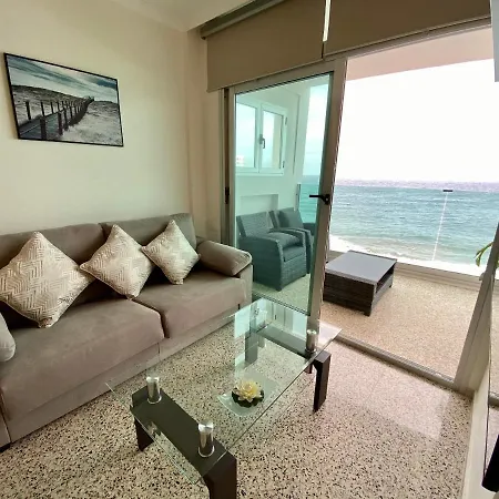 Hermoso Edificio Frente Al Mar Con Gran Terraza Y Hermosas Vistas Apartment