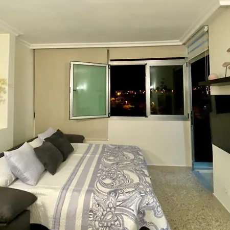 Apartment Hermoso Edificio Frente Al Mar Con Gran Terraza Y Hermosas Vistas *