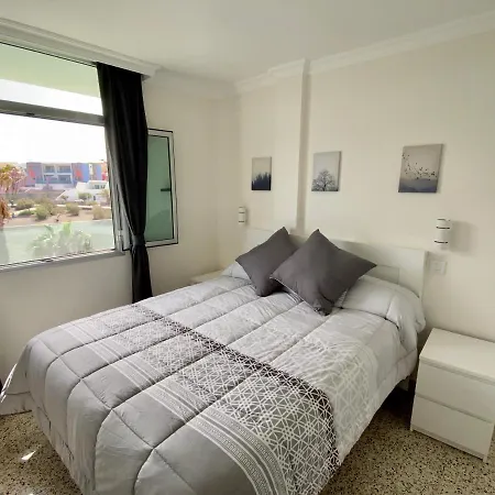 Apartment Hermoso Edificio Frente Al Mar Con Gran Terraza Y Hermosas Vistas *
